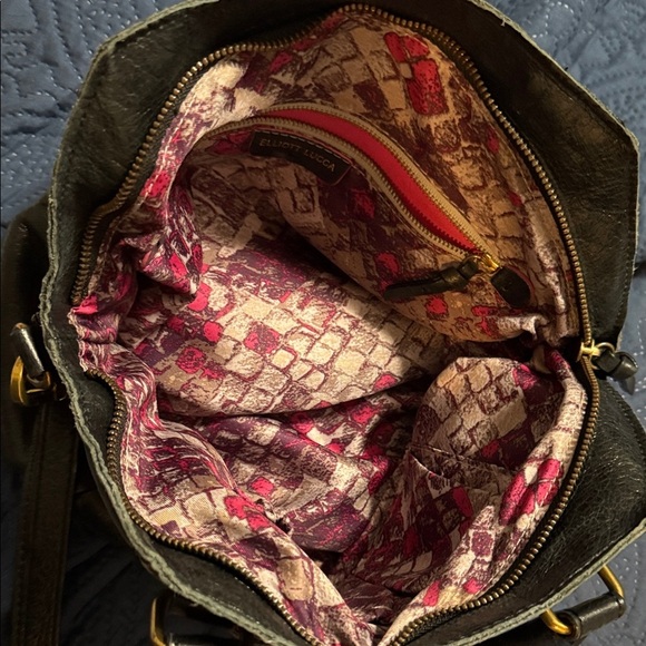 Elliott Lucca Black Shoulder Bag - Picture 8 of 13